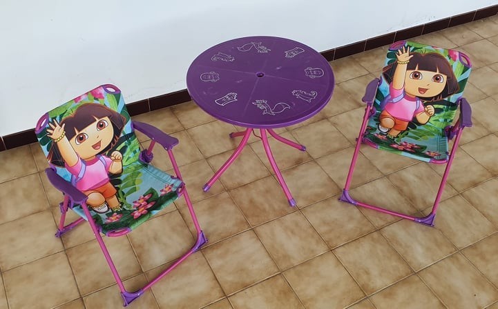 ensemble-table-et-2-chaises-dora-disney-big-0