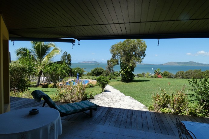 a-vendre-villa-type-f5-au-bord-de-mer-a-port-ouenghi-plage-avec-une-vue-paradisiaque-forte-baisse-de-prix-big-9