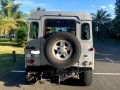 land-rover-defender-90-small-3