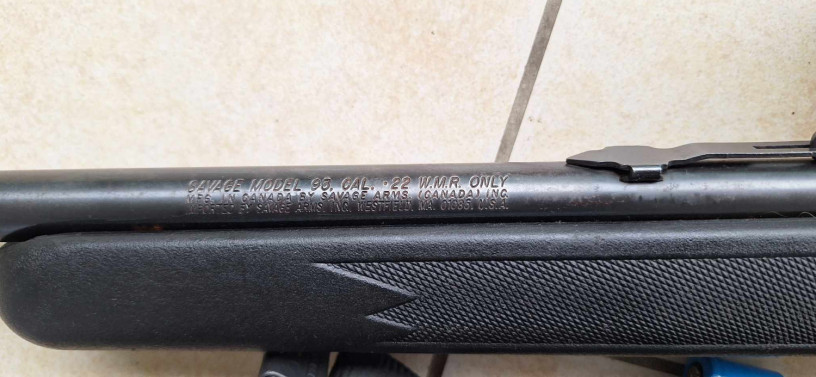 carabine-22-magnum-chargeur-5-balles-jumelle-et-laser-pointer-big-1